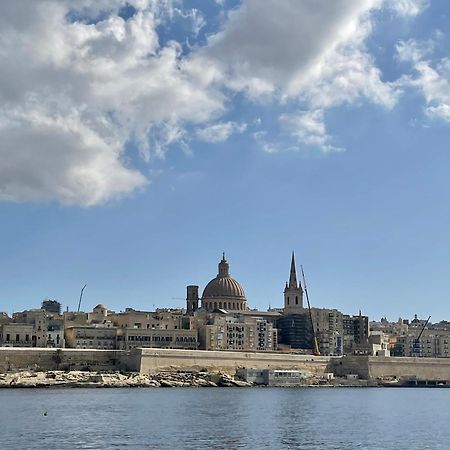 Simons Apartments Minutes Away From Balluta Bay And St Julians Sliema Exteriör bild