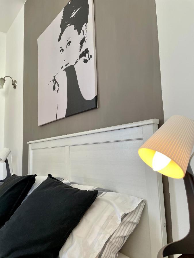 Simons Apartments Minutes Away From Balluta Bay And St Julians Sliema Exteriör bild