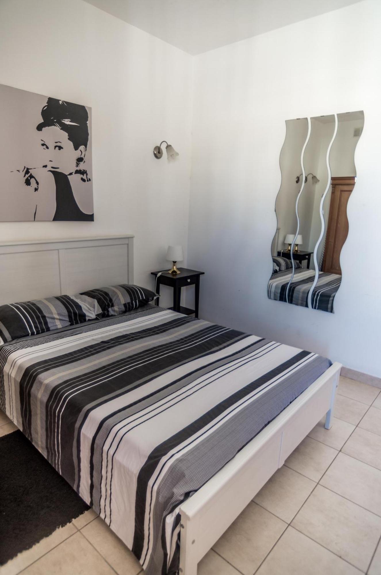 Simons Apartments Minutes Away From Balluta Bay And St Julians Sliema Exteriör bild