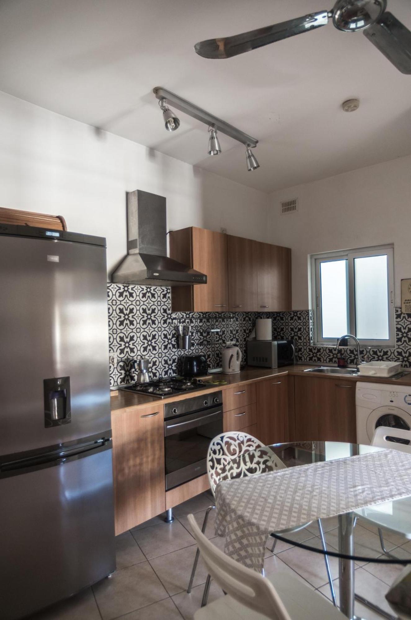 Simons Apartments Minutes Away From Balluta Bay And St Julians Sliema Exteriör bild