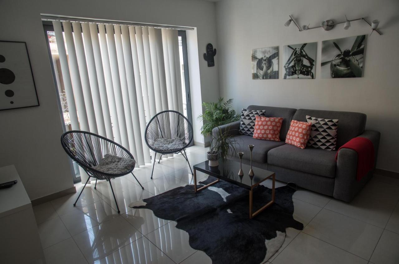 Simons Apartments Minutes Away From Balluta Bay And St Julians Sliema Exteriör bild