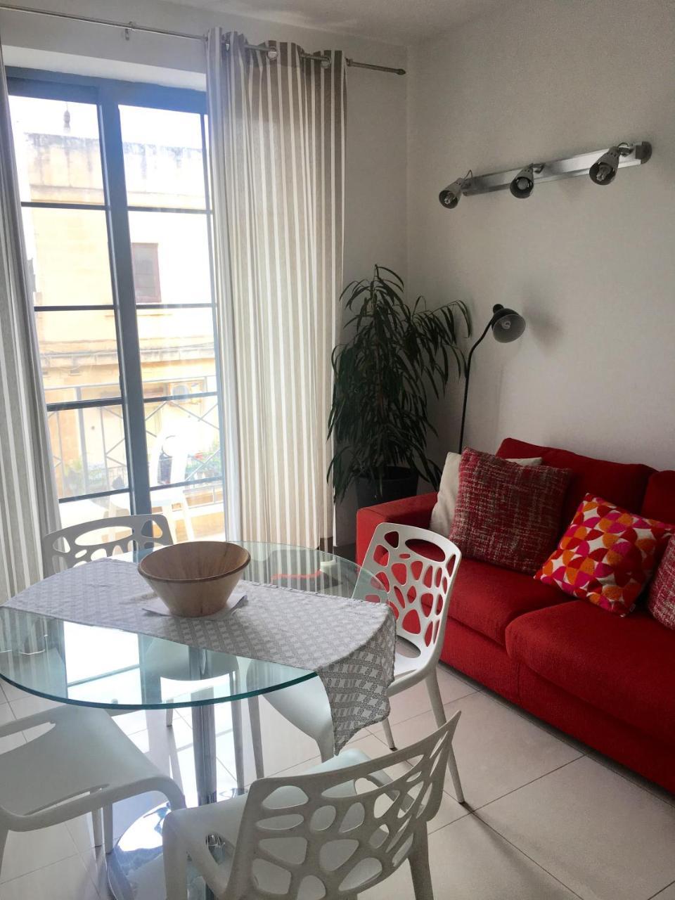 Simons Apartments Minutes Away From Balluta Bay And St Julians Sliema Exteriör bild