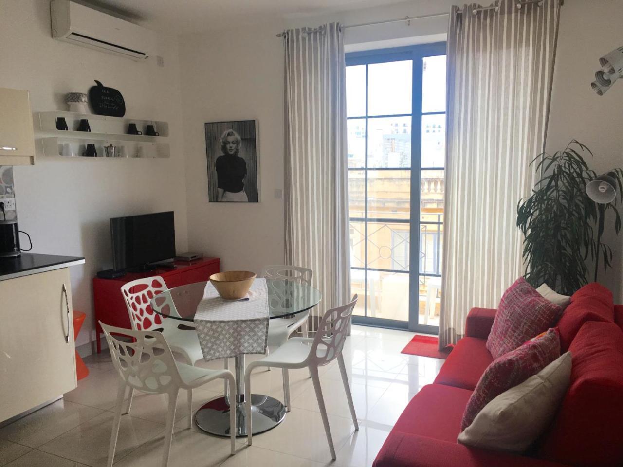 Simons Apartments Minutes Away From Balluta Bay And St Julians Sliema Exteriör bild